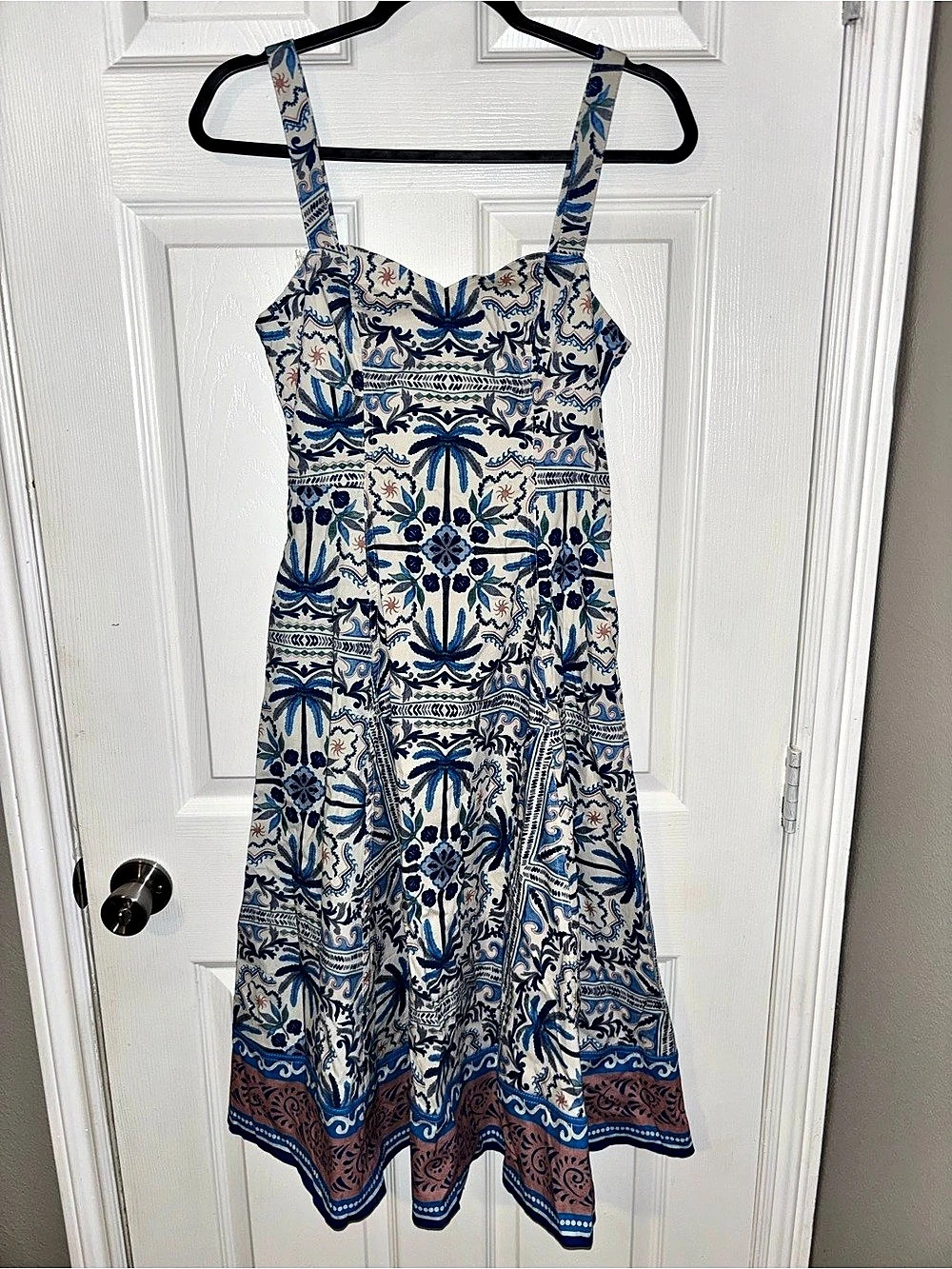 Blue Palm Tile Sweetheart Neckline Midi Dress